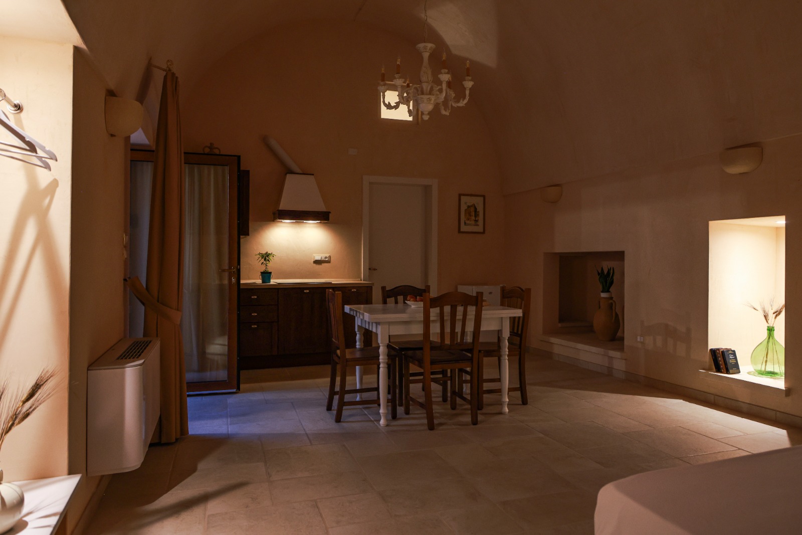 Ambiente illuminato di sera